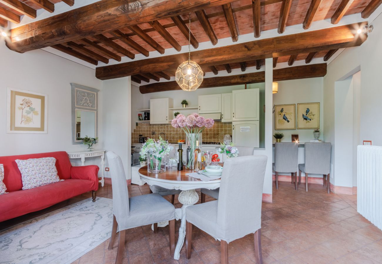 Appartement à Monte San quirico - One Bedroom Farmhouse Apartment with shared Pool in Fattoria Sardi Wine Resort in Lucca Appartement à Monte San quirico - One Bedroom Farmhouse Apartment with shared Pool in Fattoria Sardi Wine Resort in Lucca