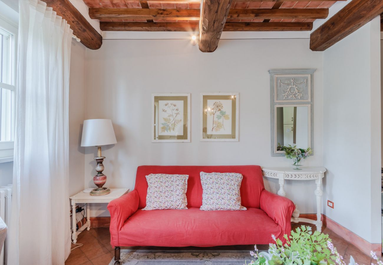 Appartement à Monte San quirico - One Bedroom Farmhouse Apartment with shared Pool in Fattoria Sardi Wine Resort in Lucca Appartement à Monte San quirico - One Bedroom Farmhouse Apartment with shared Pool in Fattoria Sardi Wine Resort in Lucca