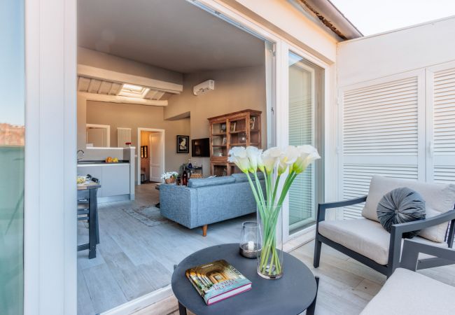 Appartement à Lucques - Casa Marta, Luxury 2 Bedrooms Apartment with Terrace Inside the Walls of Lucca Appartement à Lucques - Casa Marta, Luxury 2 Bedrooms Apartment with Terrace Inside the Walls of Lucca