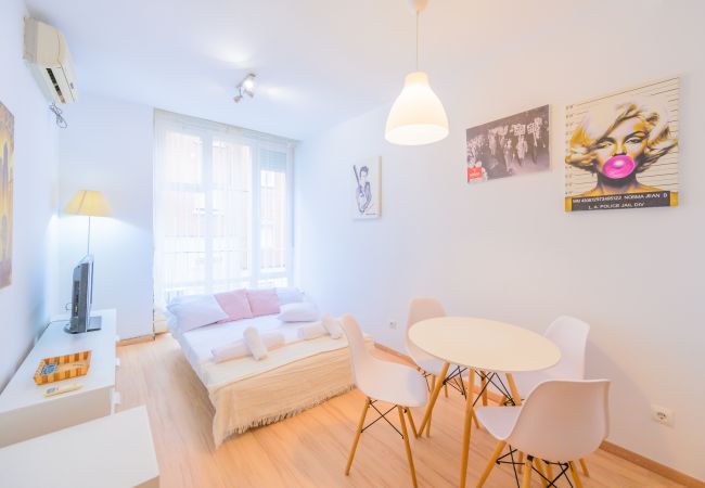 Studio à Madrid - COZY STUDY CLOSE TO FINANCE AREA AND IE Studio à Madrid - COZY STUDY CLOSE TO FINANCE AREA AND IE