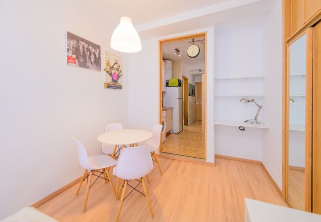 Studio à Madrid - COZY STUDY CLOSE TO FINANCE AREA AND IE Studio à Madrid - COZY STUDY CLOSE TO FINANCE AREA AND IE