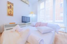 Studio à Madrid - COZY STUDY CLOSE TO FINANCE AREA AND IE