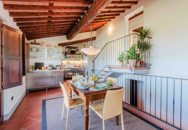 Villa à Lucca - Villa Debby, 2 bedrooms Farmhouse with Pool on the Hills of Lucca Villa à Lucca - Villa Debby, 2 bedrooms Farmhouse with Pool on the Hills of Lucca