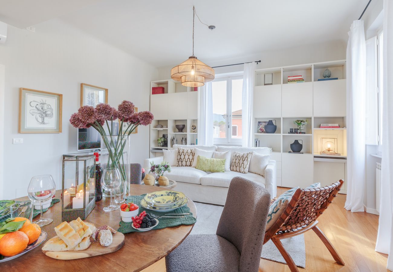 Appartement à Lucques - A Fresh Modern Penthouse inside the Walls of Lucca Appartement à Lucques - A Fresh Modern Penthouse inside the Walls of Lucca