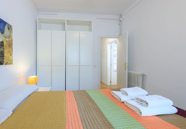 Appartement à Barcelone - Appartement avec terrasse privée, 3 chambres, Eixample Appartement à Barcelone - Appartement avec terrasse privée, 3 chambres, Eixample