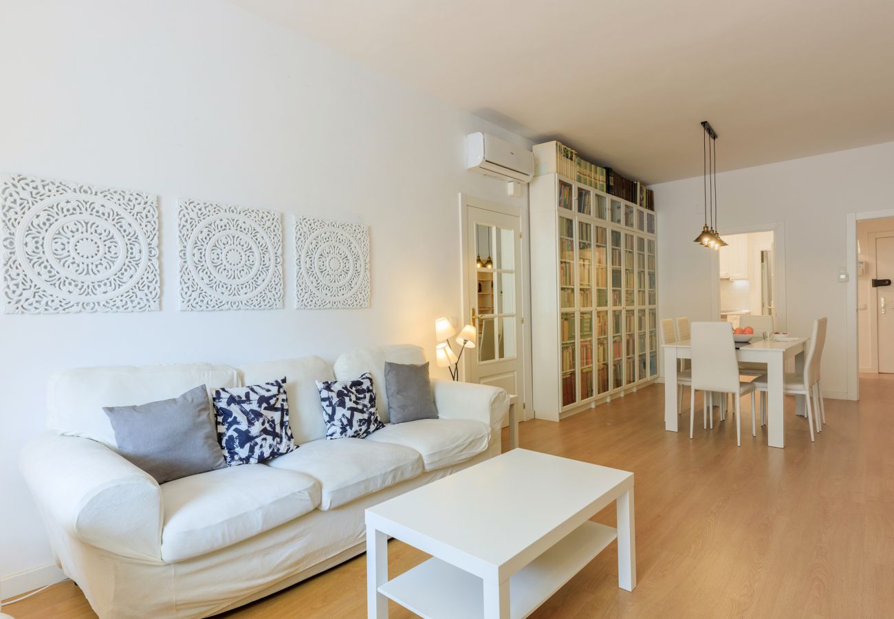 Appartement à Barcelone - Appartement avec terrasse privée, 3 chambres, Eixample Appartement à Barcelone - Appartement avec terrasse privée, 3 chambres, Eixample