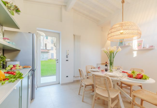 Appartement à Lucca - The City Oasis, a Villa inside Lucca with Private Garden Appartement à Lucca - The City Oasis, a Villa inside Lucca with Private Garden