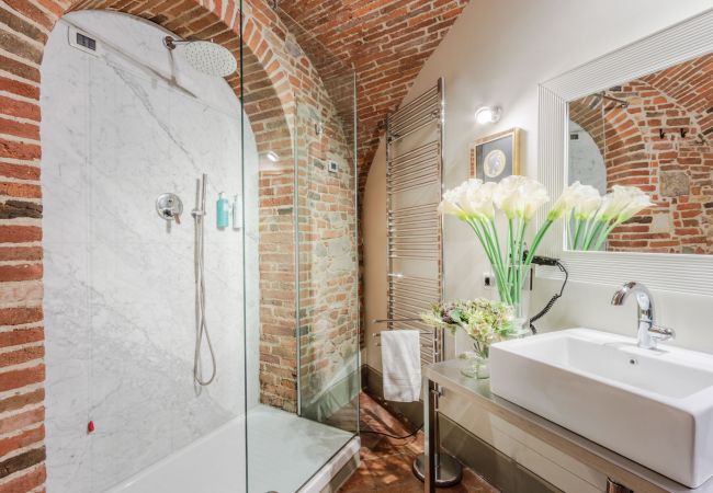 Appartement à Lucca - The Lucca Heritage Retreat, a Spacious Home with Outdoor inside the Walls of Lucca Appartement à Lucca - The Lucca Heritage Retreat, a Spacious Home with Outdoor inside the Walls of Lucca