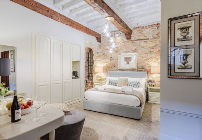 Appartement à Lucca - The Lucca Heritage Retreat, a Spacious Home with Outdoor inside the Walls of Lucca Appartement à Lucca - The Lucca Heritage Retreat, a Spacious Home with Outdoor inside the Walls of Lucca