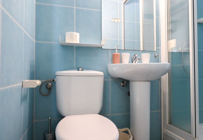 Appartement à Madrid -  Vivez la vie madrilène ! Maison confortable de 2 chambres à quelques minutes de la Puerta del Sol à Madrid Appartement à Madrid -  Vivez la vie madrilène ! Maison confortable de 2 chambres à quelques minutes de la Puerta del Sol à Madrid