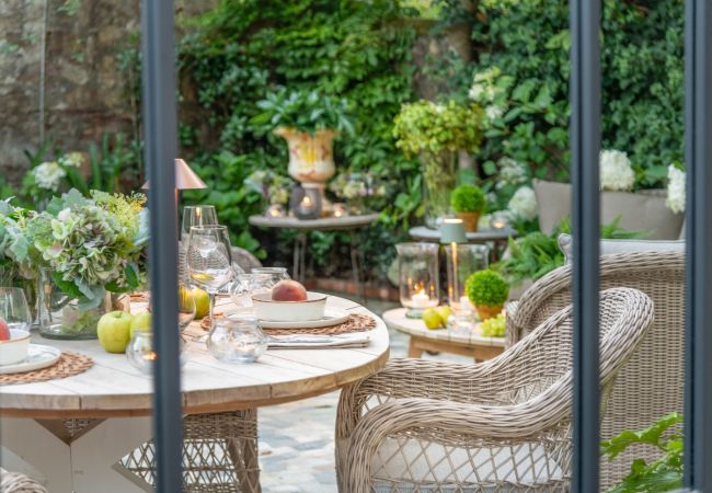 Appartement à Lucques - Luxury Home, Private Garden and Jacuzzi inside Lucca Appartement à Lucques - Luxury Home, Private Garden and Jacuzzi inside Lucca