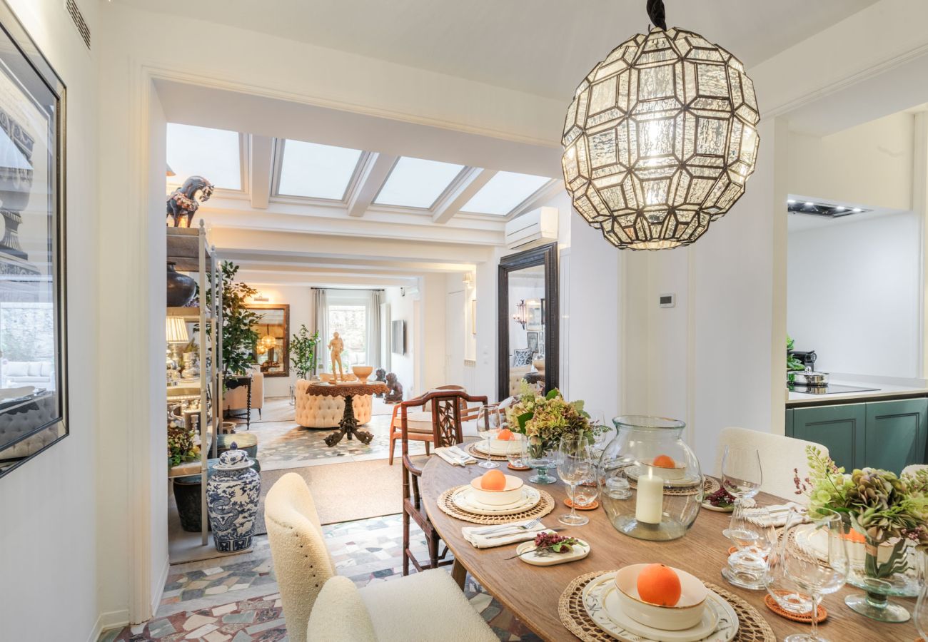 Appartement à Lucques - Luxury Home, Private Garden and Jacuzzi inside Lucca Appartement à Lucques - Luxury Home, Private Garden and Jacuzzi inside Lucca