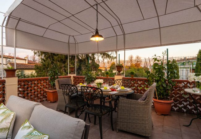 Appartement à Lucca - Modern 3 Bedrooms Apartment with Terrace inside the Walls of Lucca Appartement à Lucca - Modern 3 Bedrooms Apartment with Terrace inside the Walls of Lucca