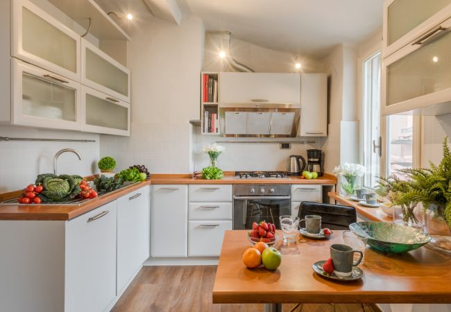 Appartement à Lucca - Panoramic Penthouse with Terrace, 2 bedrooms 2 bathrooms inside the Walls of Lucca Appartement à Lucca - Panoramic Penthouse with Terrace, 2 bedrooms 2 bathrooms inside the Walls of Lucca