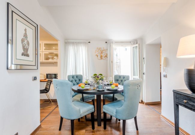 Appartement à Lucca - Panoramic Penthouse with Terrace, 2 bedrooms 2 bathrooms inside the Walls of Lucca Appartement à Lucca - Panoramic Penthouse with Terrace, 2 bedrooms 2 bathrooms inside the Walls of Lucca