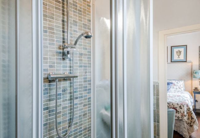 Appartement à Lucca - Panoramic Penthouse with Terrace, 2 bedrooms 2 bathrooms inside the Walls of Lucca Appartement à Lucca - Panoramic Penthouse with Terrace, 2 bedrooms 2 bathrooms inside the Walls of Lucca