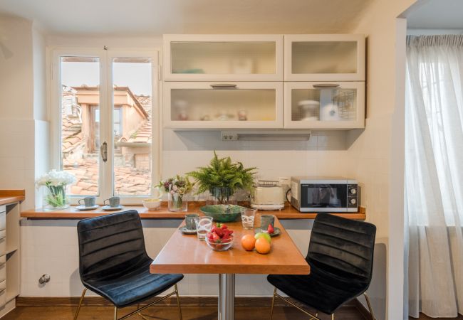 Appartement à Lucca - Panoramic Penthouse with Terrace, 2 bedrooms 2 bathrooms inside the Walls of Lucca Appartement à Lucca - Panoramic Penthouse with Terrace, 2 bedrooms 2 bathrooms inside the Walls of Lucca