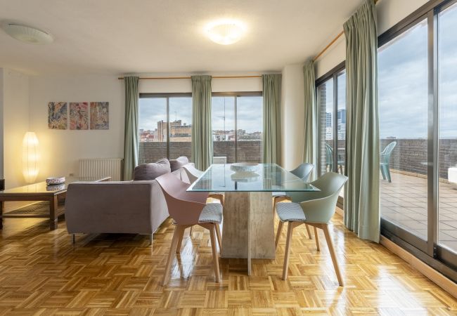 Appartement à Madrid - Penthouse en Duplex avec Vues Spectaculaires sur le Parc de Tetuán Appartement à Madrid - Penthouse en Duplex avec Vues Spectaculaires sur le Parc de Tetuán