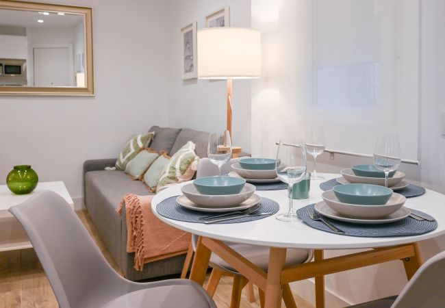Appartement à Madrid -  Appartement moderne à Acacias avec un excellent emplacement au centre de Madrid. Appartement à Madrid -  Appartement moderne à Acacias avec un excellent emplacement au centre de Madrid.