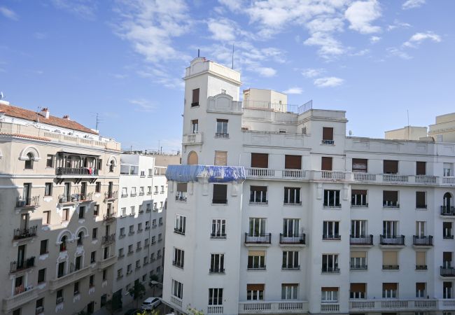 Appartement à Madrid -  Appartement spacieux avec balcon sur la Calle Santa Engracia, Chamberí Appartement à Madrid -  Appartement spacieux avec balcon sur la Calle Santa Engracia, Chamberí