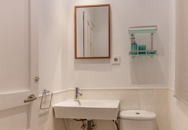 Appartement à Madrid - Appartement élégant et lumineux au coeur de Chamberí : Avec balcons et grands espaces Appartement à Madrid - Appartement élégant et lumineux au coeur de Chamberí : Avec balcons et grands espaces