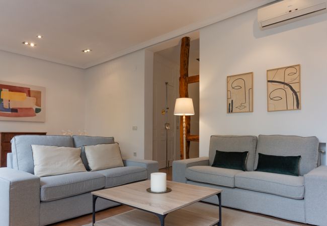 Appartement à Madrid - Appartement élégant et lumineux au coeur de Chamberí : Avec balcons et grands espaces Appartement à Madrid - Appartement élégant et lumineux au coeur de Chamberí : Avec balcons et grands espaces