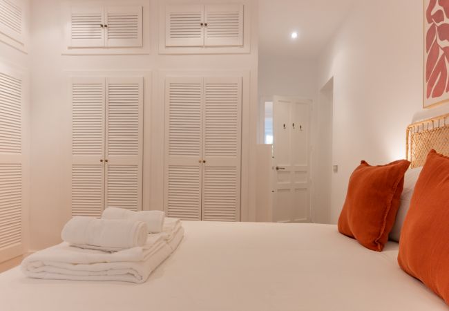Appartement à Madrid - Appartement élégant et lumineux au coeur de Chamberí : Avec balcons et grands espaces Appartement à Madrid - Appartement élégant et lumineux au coeur de Chamberí : Avec balcons et grands espaces