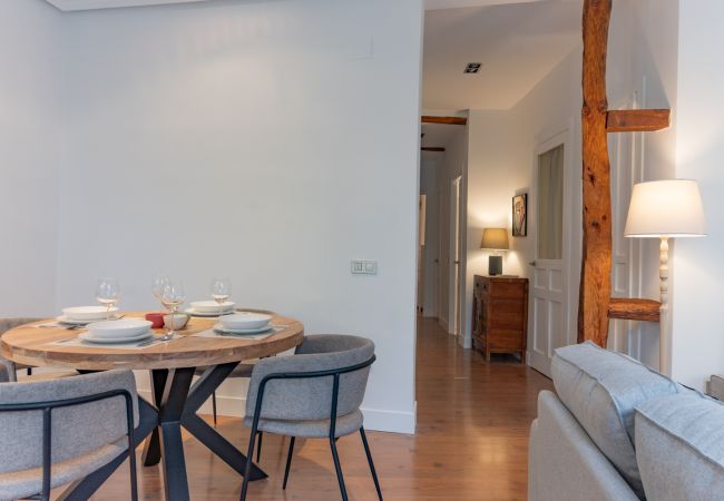 Appartement à Madrid - Appartement élégant et lumineux au coeur de Chamberí : Avec balcons et grands espaces Appartement à Madrid - Appartement élégant et lumineux au coeur de Chamberí : Avec balcons et grands espaces