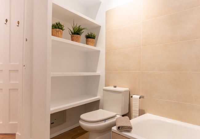 Appartement à Madrid - Appartement élégant et lumineux au coeur de Chamberí : Avec balcons et grands espaces Appartement à Madrid - Appartement élégant et lumineux au coeur de Chamberí : Avec balcons et grands espaces