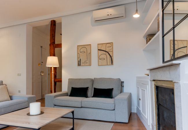 Appartement à Madrid - Appartement élégant et lumineux au coeur de Chamberí : Avec balcons et grands espaces Appartement à Madrid - Appartement élégant et lumineux au coeur de Chamberí : Avec balcons et grands espaces