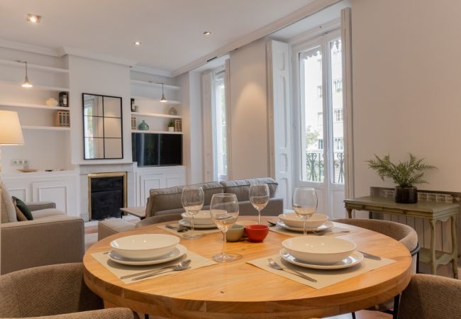Appartement à Madrid - Appartement élégant et lumineux au coeur de Chamberí : Avec balcons et grands espaces Appartement à Madrid - Appartement élégant et lumineux au coeur de Chamberí : Avec balcons et grands espaces