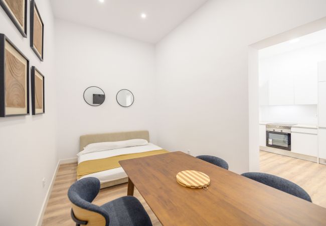 Appartement à Madrid - Confort et style urbain : votre appartement idéal avec 3 chambres  Appartement à Madrid - Confort et style urbain : votre appartement idéal avec 3 chambres