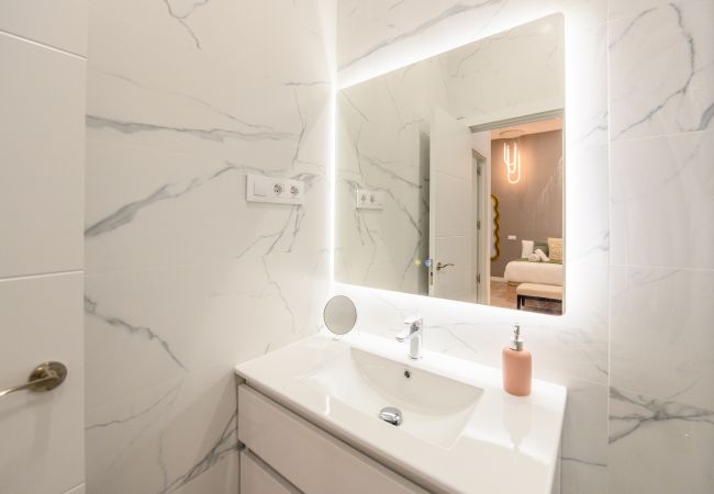 Appartement à Madrid - Confort et style urbain : votre appartement idéal avec 3 chambres  Appartement à Madrid - Confort et style urbain : votre appartement idéal avec 3 chambres