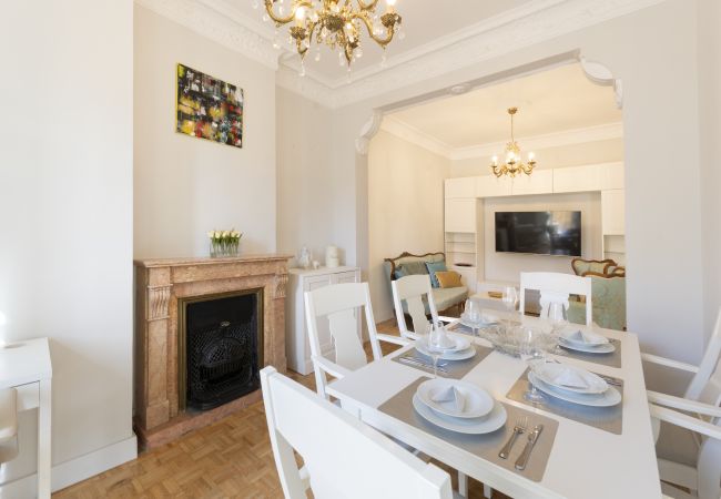 Appartement à Madrid - Appartement confortable avec balcons dans le centre de Madrid, à quelques pas de la Plaza Mayor.  Appartement à Madrid - Appartement confortable avec balcons dans le centre de Madrid, à quelques pas de la Plaza Mayor.