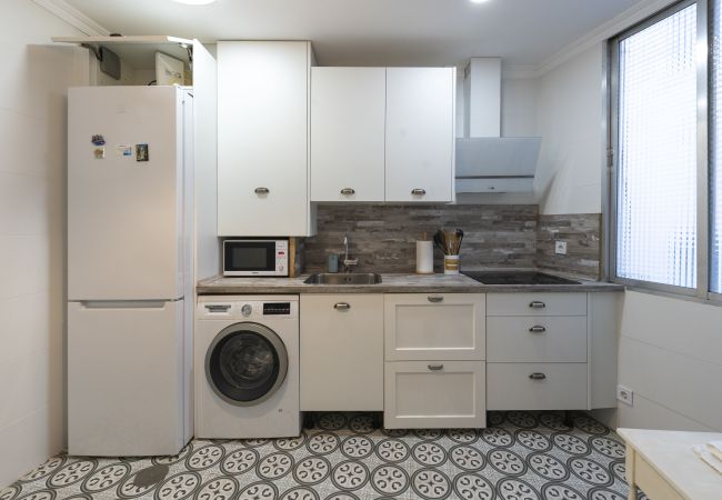 Appartement à Madrid - Appartement confortable avec balcons dans le centre de Madrid, à quelques pas de la Plaza Mayor.  Appartement à Madrid - Appartement confortable avec balcons dans le centre de Madrid, à quelques pas de la Plaza Mayor.