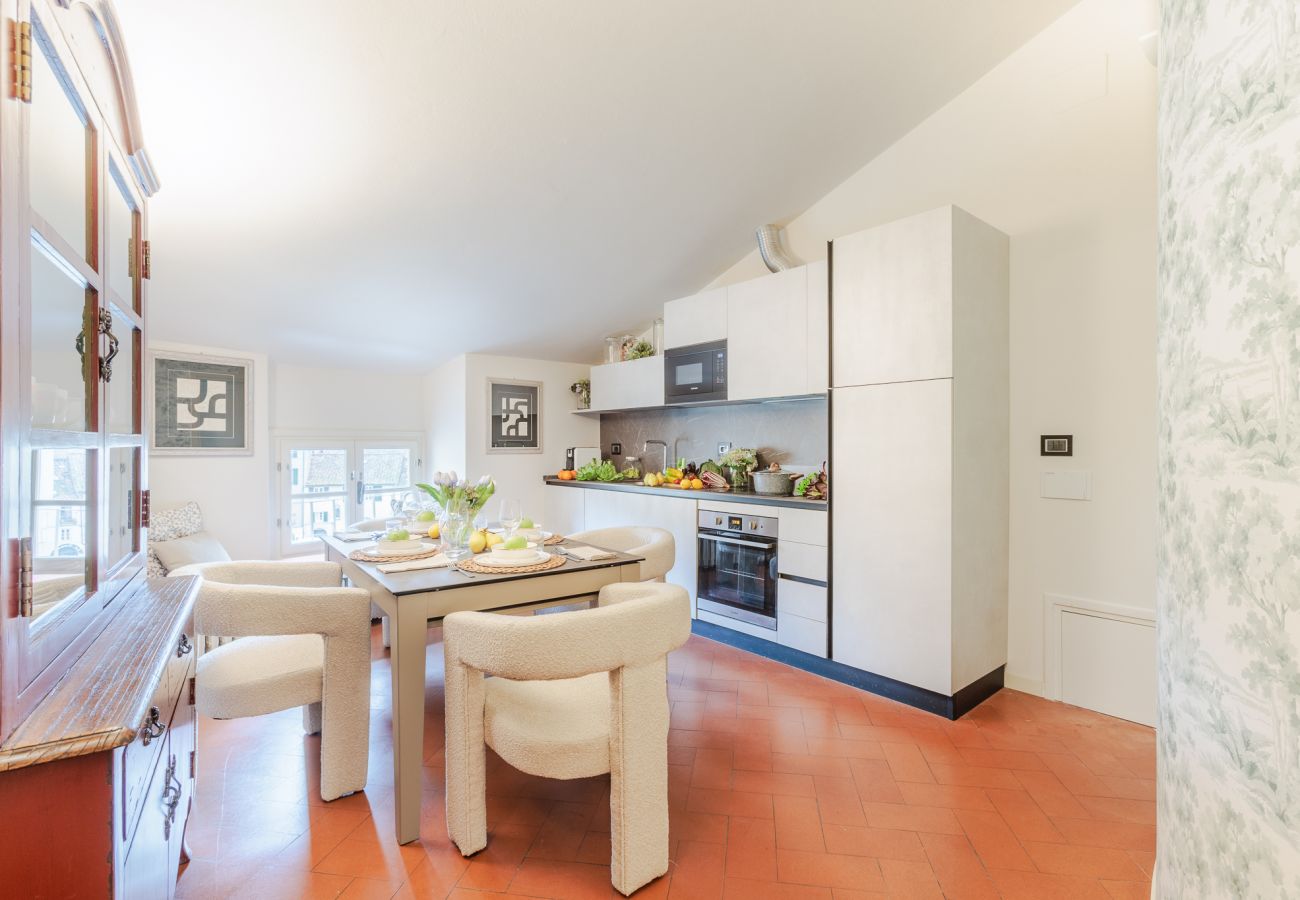 Appartement à Lucques - Smart Penthouse with Views over Amphiteatre Square Appartement à Lucques - Smart Penthouse with Views over Amphiteatre Square