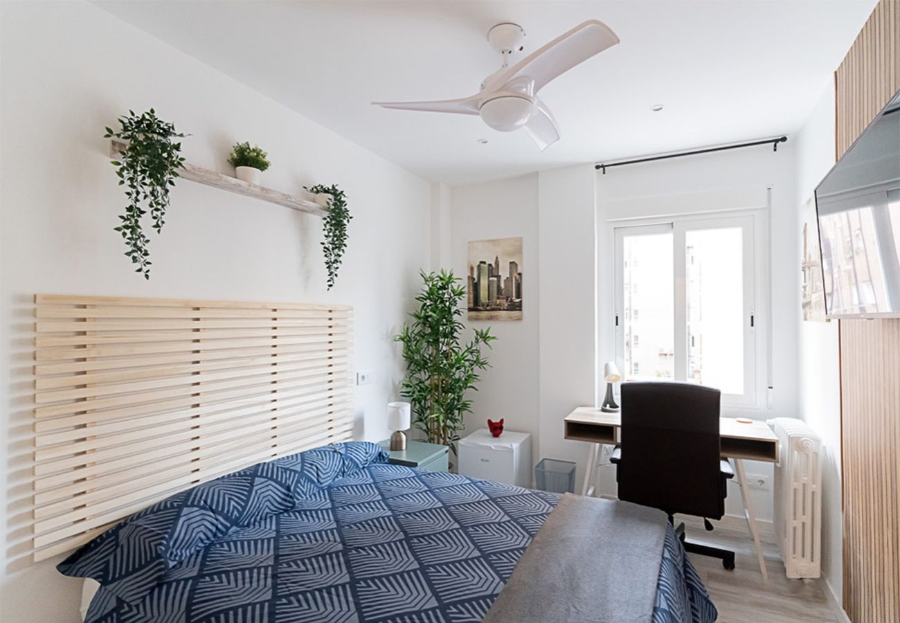 Chambres d'hôtes à Madrid - New York : chambre avec confort, commodité et espaces partagés Chamartín - Mauricio Legendre