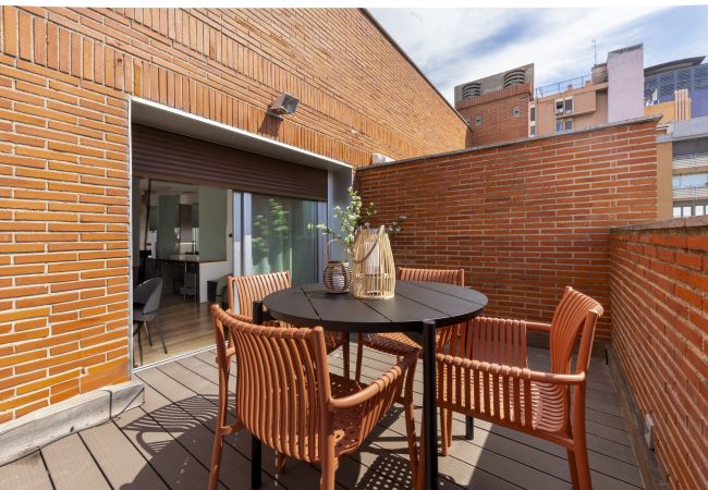  à Madrid - 3 Chambres Duplex - Spacieux, Lumineux près du Paseo de la Castellana
