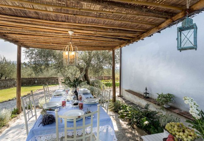 Villa à Lucca - Romantic Farmhouse with Oversize Panoramic Pool Villa à Lucca - Romantic Farmhouse with Oversize Panoramic Pool