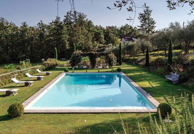 Villa à Lucca - Romantic Farmhouse with Oversize Panoramic Pool Villa à Lucca - Romantic Farmhouse with Oversize Panoramic Pool