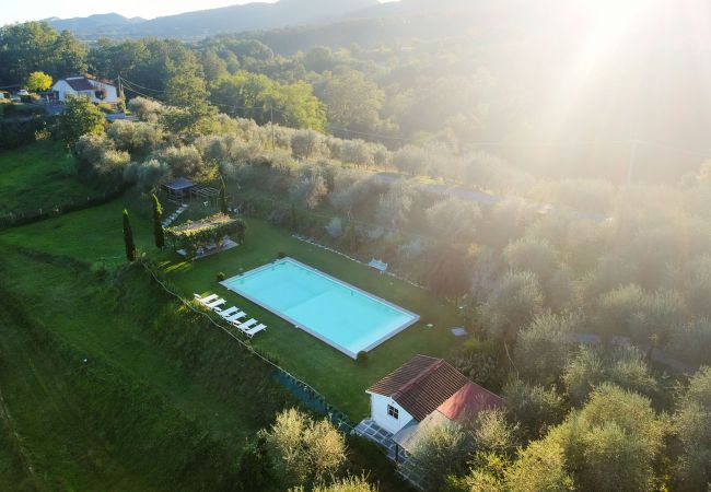 Villa à Lucca - Romantic Farmhouse with Oversize Panoramic Pool Villa à Lucca - Romantic Farmhouse with Oversize Panoramic Pool