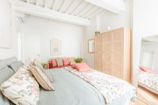 Appartement à Lucques - 2 Bedrooms Apartment with Elevator in a Smart Location