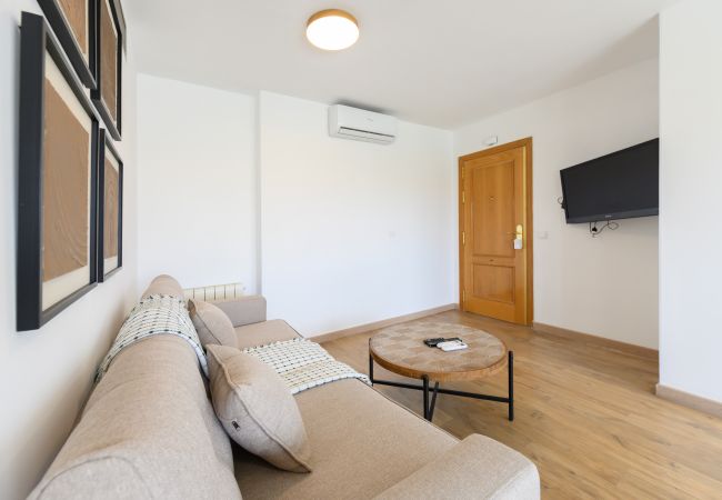 Appartement à Madrid - Appartement moderne d'une chambre à coucher avec de grandes fenêtres et un canapé-lit pour des invités à Madrid Appartement à Madrid - Appartement moderne d'une chambre à coucher avec de grandes fenêtres et un canapé-lit pour des invités à Madrid