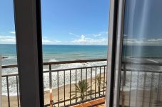 Appartement à Cunit - Appartement lumineux à Cunit avec vue sur mer et terrasse