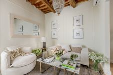 Appartement à Lucques - Lucca Center Home with Parking & Balcony