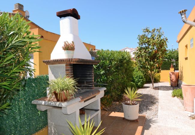 Villa a L'Escala - CASA PISCINA PRIVADA TERANYINA 3D Villa a L'Escala - CASA PISCINA PRIVADA TERANYINA 3D