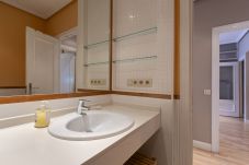 Appartamento a Madrid - Cozy Apartment Madrid. Bº SALAMANCA, IFEMA. AEROPUERTO. 2 ROOMS- 6 PAX - ELEVATOR