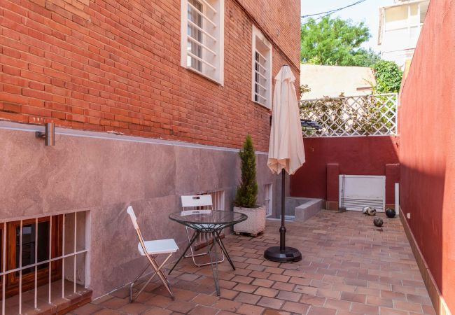 Appartamento a Madrid - GARDEN House Downtown MADRID CENTRO-IFEMA-AEROPUERTO. 2 ROOMS 6 PAX GARDEN Appartamento a Madrid - GARDEN House Downtown MADRID CENTRO-IFEMA-AEROPUERTO. 2 ROOMS 6 PAX GARDEN