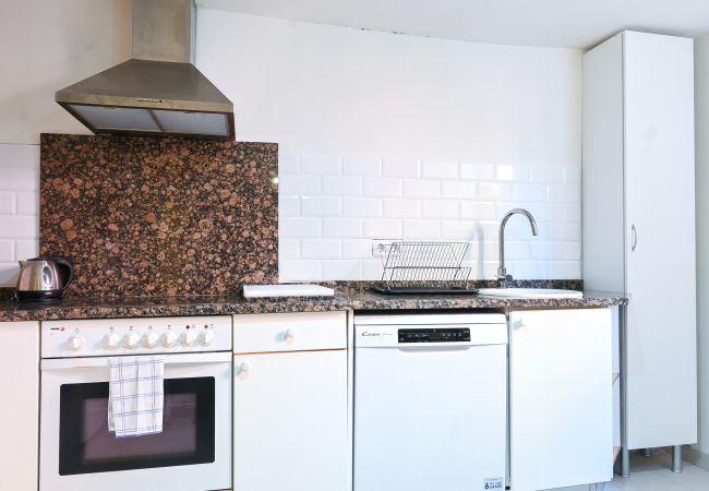 Appartamento a Madrid - GARDEN House Downtown MADRID CENTRO-IFEMA-AEROPUERTO. 2 ROOMS 6 PAX GARDEN Appartamento a Madrid - GARDEN House Downtown MADRID CENTRO-IFEMA-AEROPUERTO. 2 ROOMS 6 PAX GARDEN