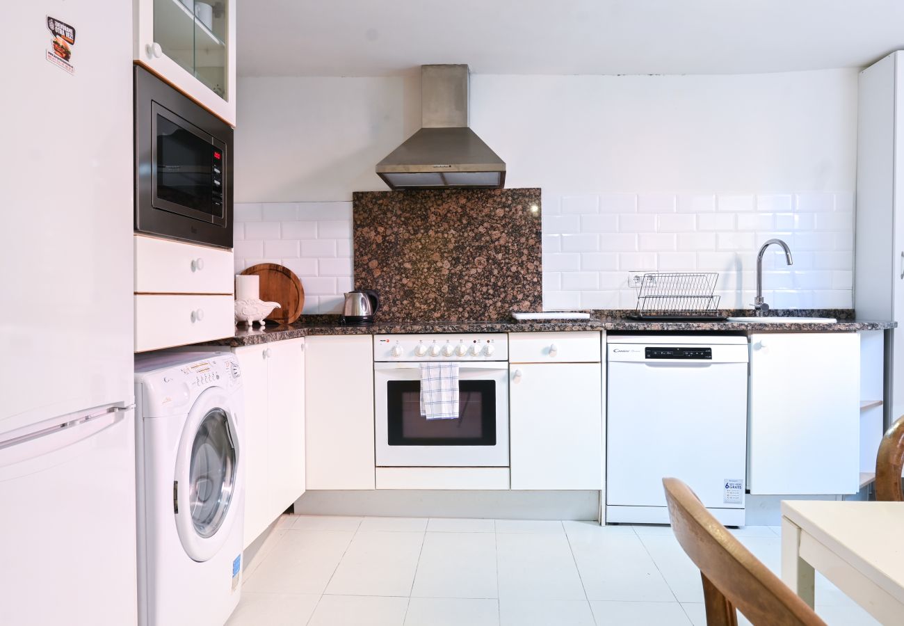 Appartamento a Madrid - GARDEN House Downtown MADRID CENTRO-IFEMA-AEROPUERTO. 2 ROOMS 6 PAX GARDEN Appartamento a Madrid - GARDEN House Downtown MADRID CENTRO-IFEMA-AEROPUERTO. 2 ROOMS 6 PAX GARDEN